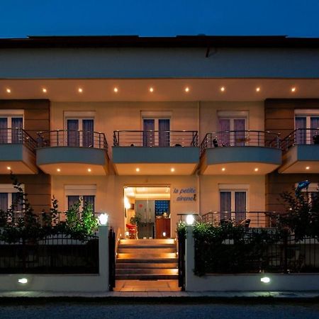 Petite Sirene Studios Paralia Katerinis Exterior photo